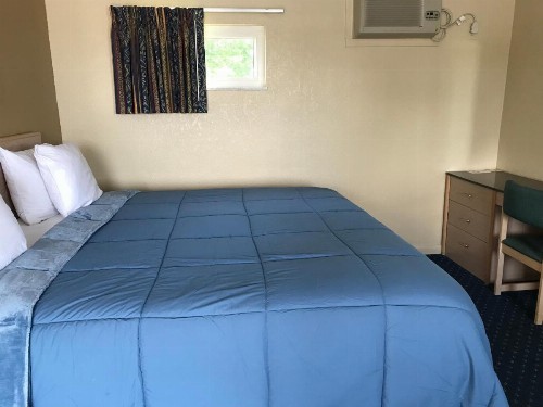 Budget Inn - Perrysburg - image 39