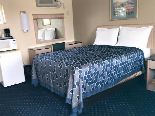 Budget Inn - Perrysburg - image 40