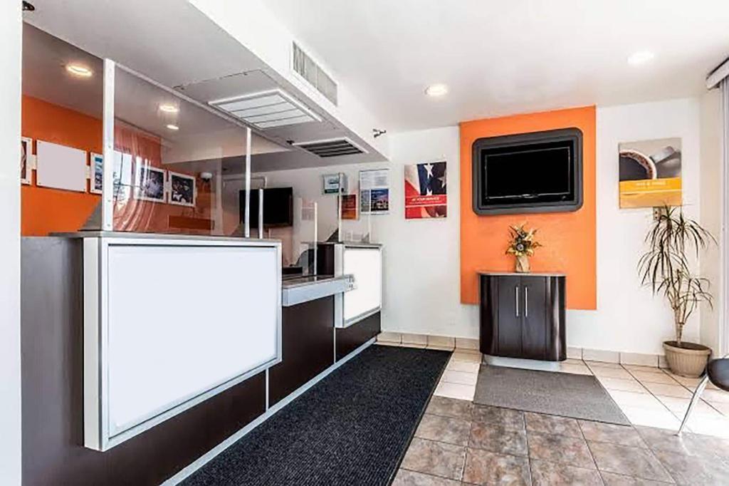 Motel 6-Petaluma CA - image 2