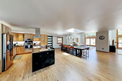 Luxury Compound on 6 Acres - Home Office AC home