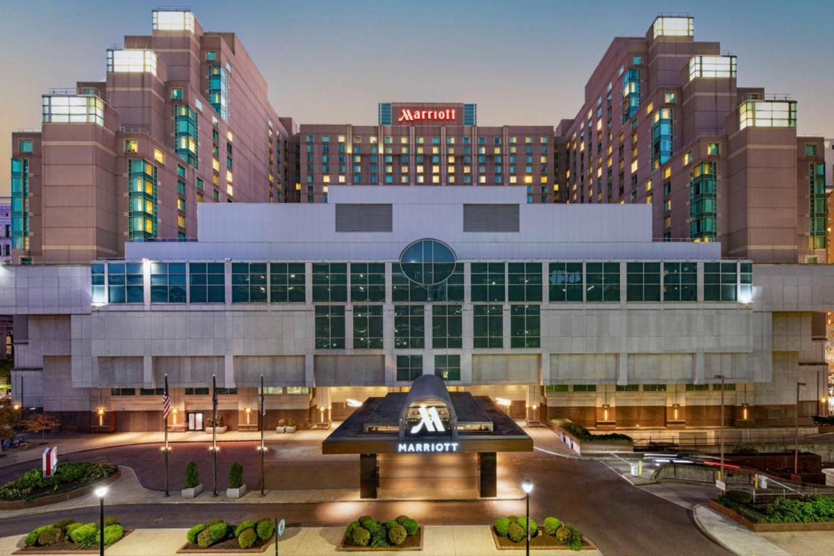 Philadelphia Marriott Downtown - image 2