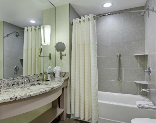 DoubleTree by Hilton Philadelphia Center City - image 13