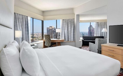 DoubleTree by Hilton Philadelphia Center City - image 2