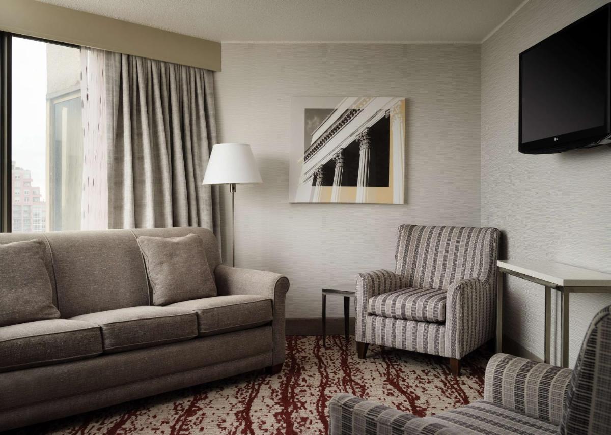 DoubleTree by Hilton Philadelphia Center City - image 7