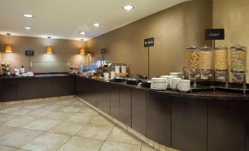 Embassy Suites by Hilton Philadelphia Airport - image 21