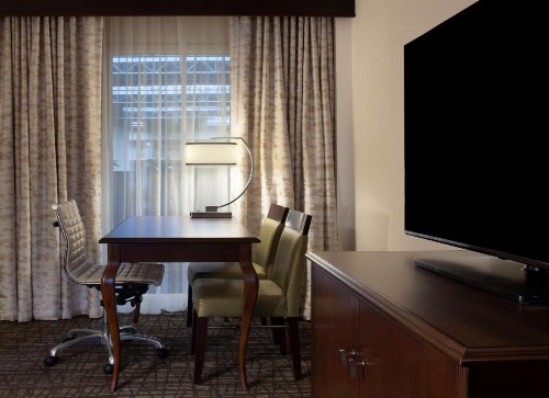 Embassy Suites by Hilton Philadelphia Airport - image 28