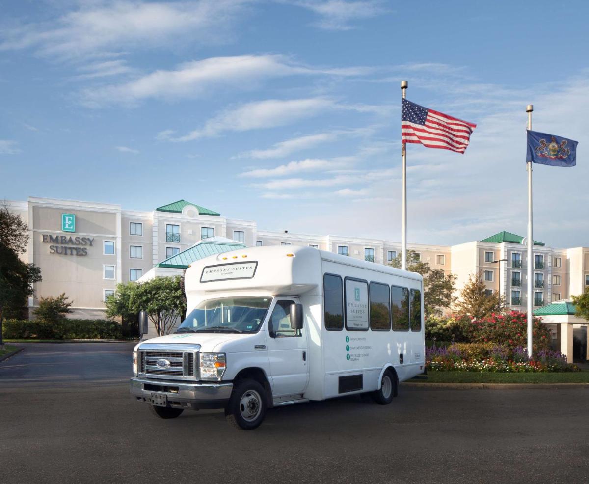 Embassy Suites by Hilton Philadelphia Airport - image 3