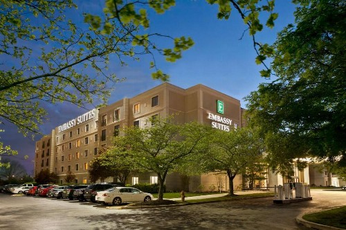 Embassy Suites by Hilton Philadelphia Airport - image 4