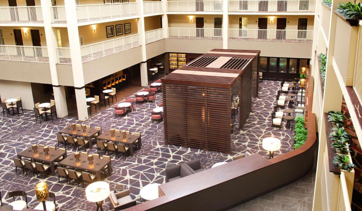 Embassy Suites by Hilton Philadelphia Airport - image 7