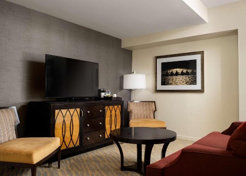 The Inn at Penn A Hilton Hotel - image 14