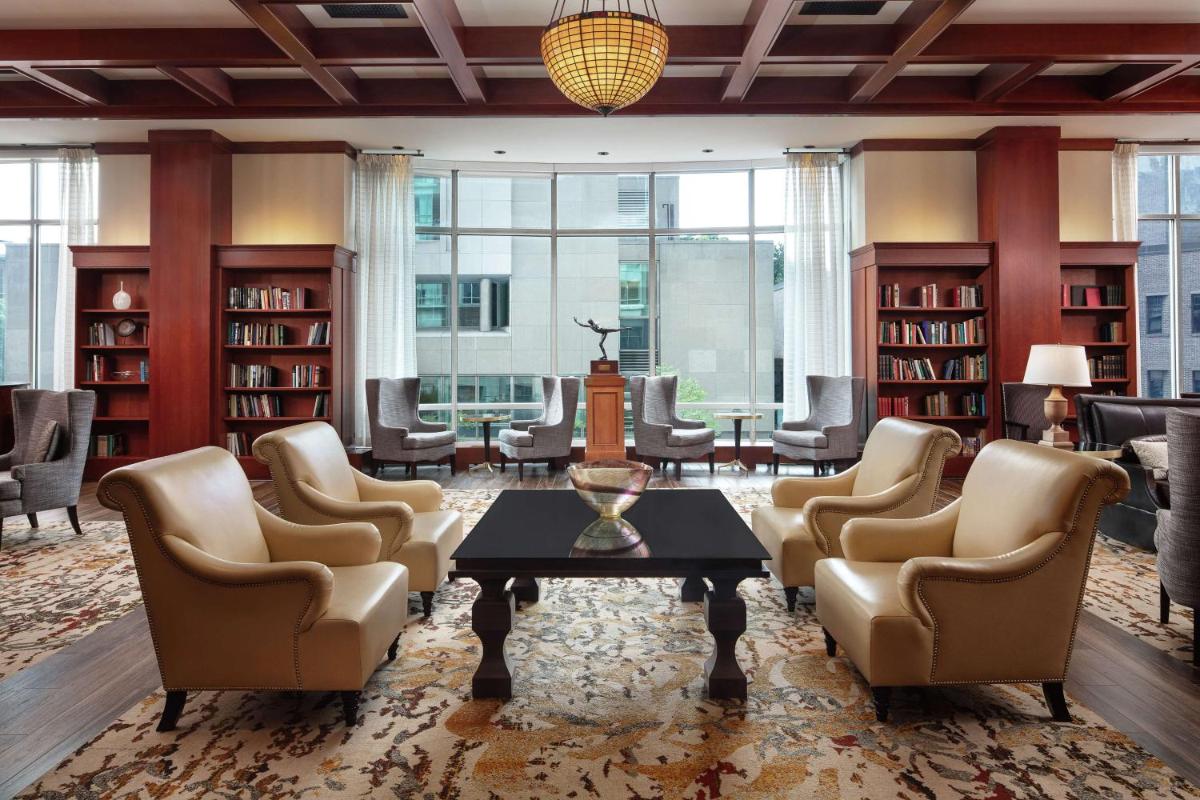 The Inn at Penn A Hilton Hotel - image 2