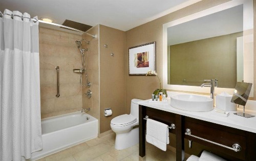 The Inn at Penn A Hilton Hotel - image 28