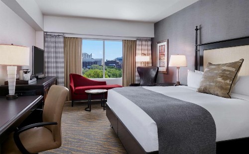 The Inn at Penn A Hilton Hotel - image 30