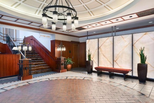 The Inn at Penn A Hilton Hotel - image 4