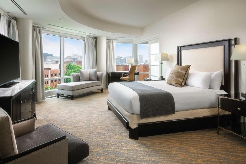 The Inn at Penn A Hilton Hotel - image 44