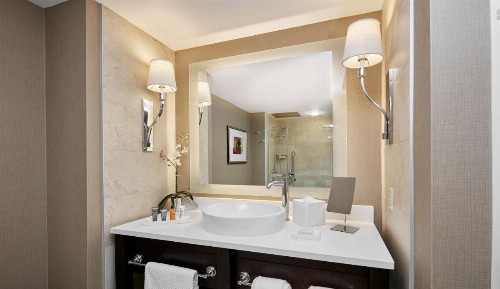 The Inn at Penn A Hilton Hotel - image 49