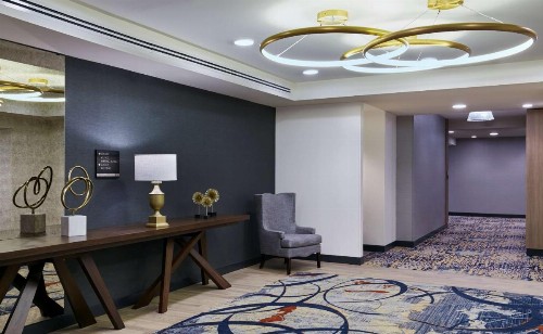 The Inn at Penn A Hilton Hotel - image 7