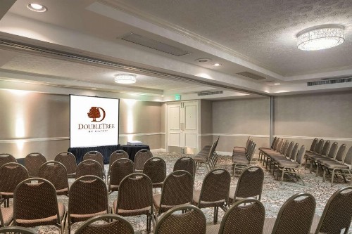 DoubleTree by Hilton Philadelphia Airport - image 31