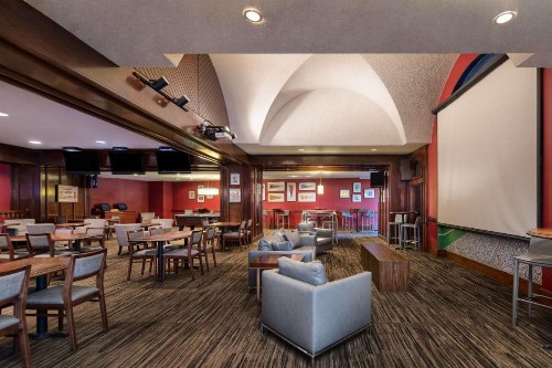 DoubleTree by Hilton Philadelphia Airport - image 41