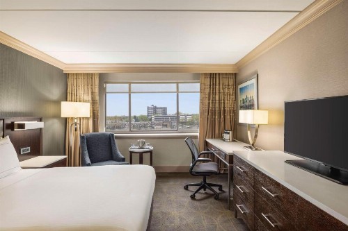 Hilton Philadelphia City Avenue - image 29