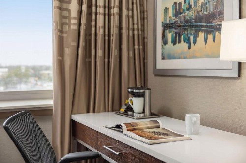 Hilton Philadelphia City Avenue - image 30
