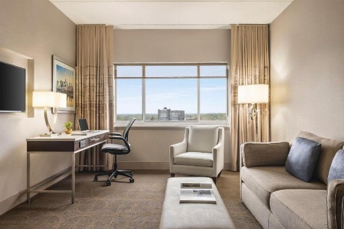 Hilton Philadelphia City Avenue - image 33
