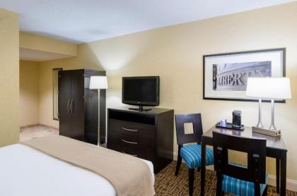 Holiday Inn Express Philadelphia Penn's Landing an IHG Hotel - image 7