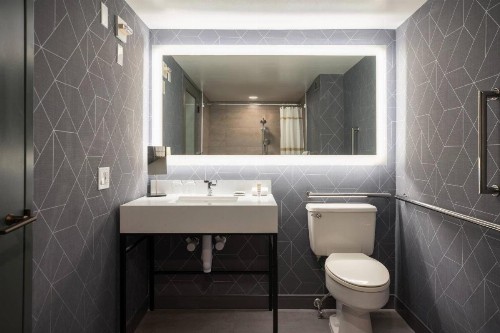 Philadelphia Marriott Old City - image 18
