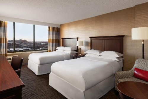 Sheraton Philadelphia University City Hotel - image 12