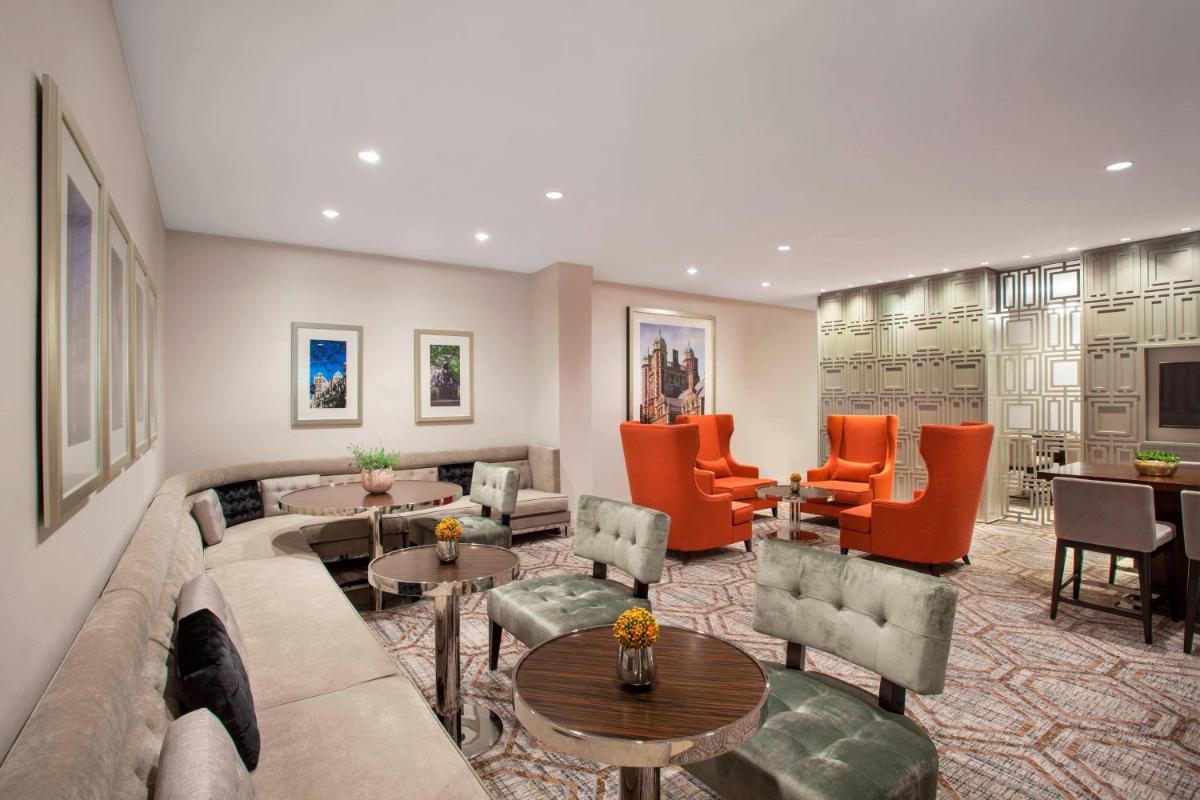 Sheraton Philadelphia University City Hotel - image 2