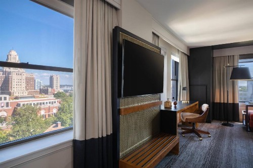 Renaissance Philadelphia Downtown Hotel - image 10