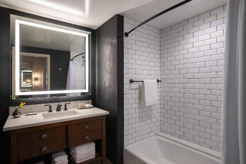Renaissance Philadelphia Downtown Hotel - image 19