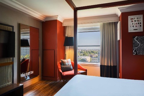 Renaissance Philadelphia Downtown Hotel - image 21