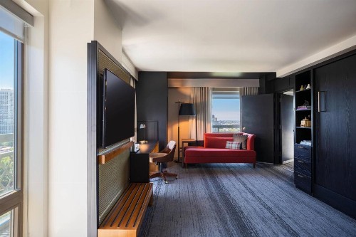 Renaissance Philadelphia Downtown Hotel - image 7