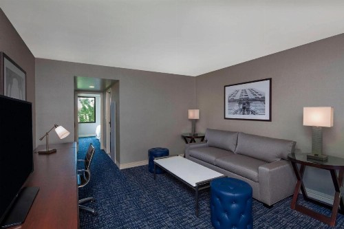 Sheraton Suites Philadelphia Airport - image 11
