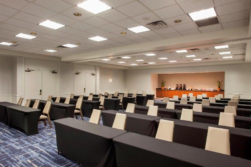 Sheraton Suites Philadelphia Airport - image 20
