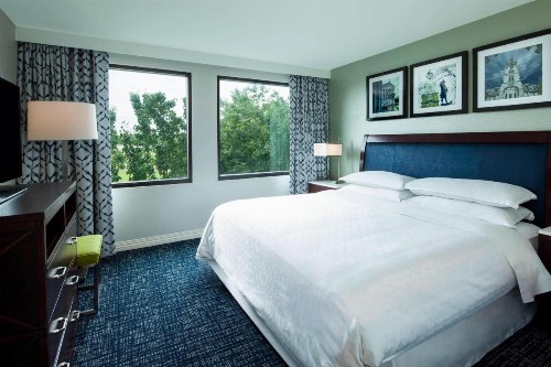 Sheraton Suites Philadelphia Airport - image 8