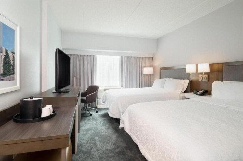 Hampton Inn Philadelphia Center City-Convention Center - image 6