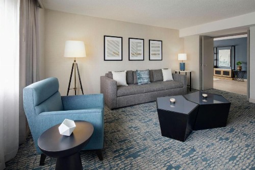 Sheraton Philadelphia Downtown - image 13