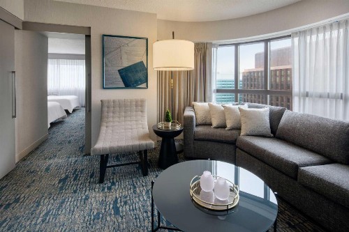 Sheraton Philadelphia Downtown - image 18