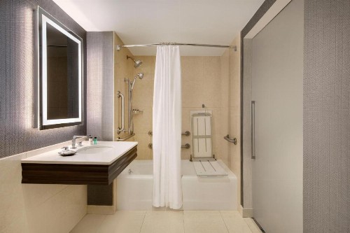 Sheraton Philadelphia Downtown - image 44