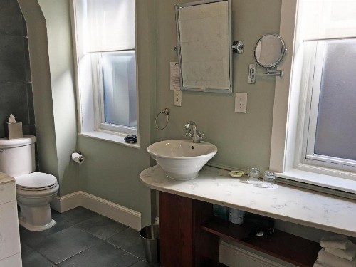 Morris House Hotel - image 24