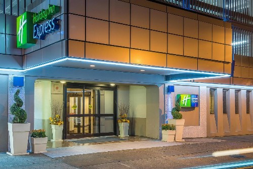 Holiday Inn Express Philadelphia-Midtown an IHG Hotel - image 2