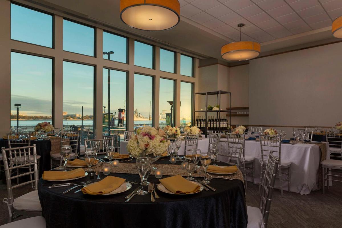 Hilton Philadelphia at Penn's Landing - image 5