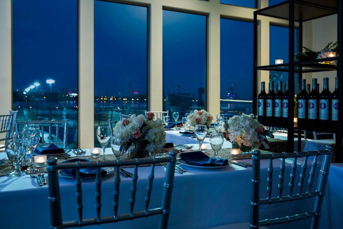 Hilton Philadelphia at Penn's Landing - image 6