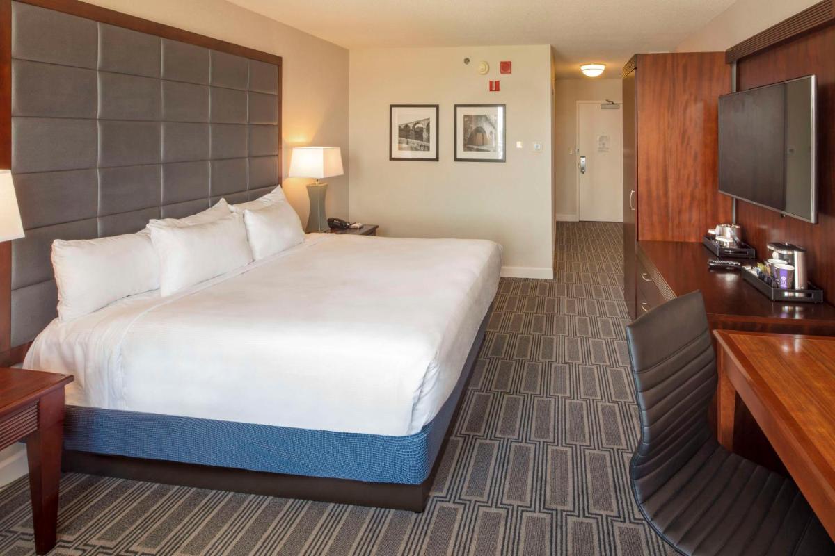 Hilton Philadelphia at Penn's Landing - image 7