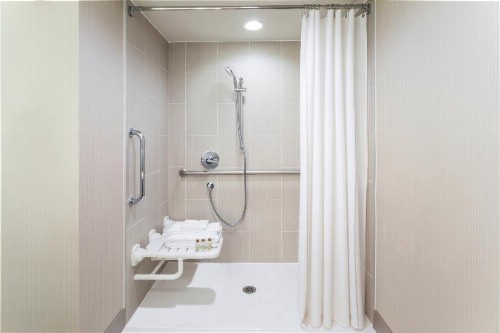 Delta Hotels by Marriott Philadelphia Airport - image 16