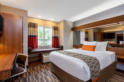 Microtel Inn & Suites by Wyndham Philadelphia Airport - image 14