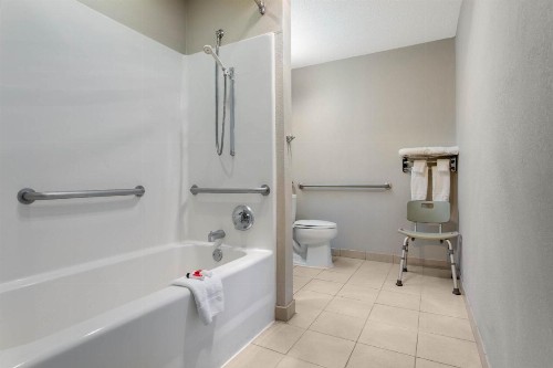 Microtel Inn & Suites by Wyndham Philadelphia Airport - image 19