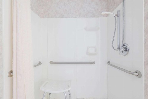 Microtel Inn & Suites by Wyndham Philadelphia Airport - image 20